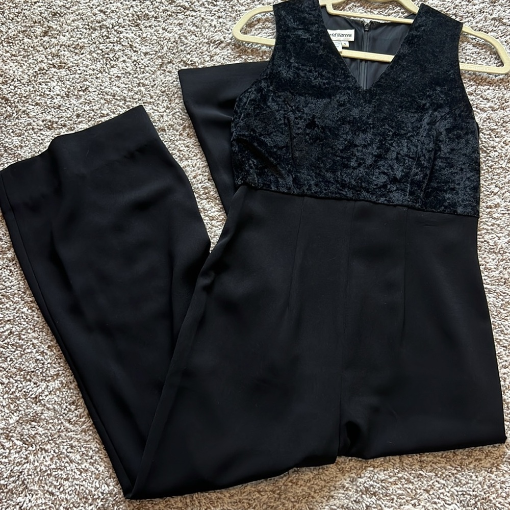 David Warren Black Slevesless Jumpsuit with Velvet Top Size 4